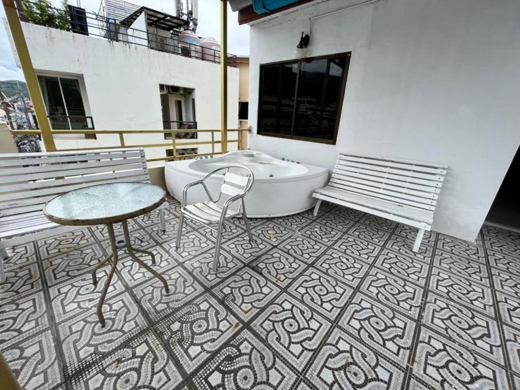 Hotel Happy Holidays Phuket